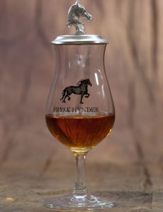 Frysk Hynder Whiskyglas mit Zinndeckel
